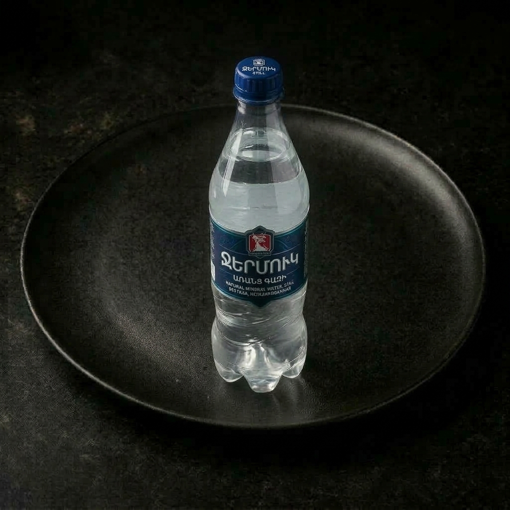 Подача блюда «Вода без газа»